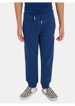 Calvin Klein Jeans Spodnie dresowe Stack Logo IB0IB01282 Granatowy Regular Fit - id: 0000304122552 - marki Calvin Klein - 181169520 Calvin Klein Jeans Spodnie dresowe Stack Logo IB0IB01282 Granatowy Regular Fit ze sklepu MODIVO w kategorii Spodnie chłopięce - zdjęcie 181169520