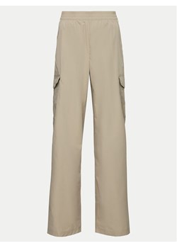 Alpha Industries Spodnie materiałowe 136025 Beżowy Wide Leg ze sklepu MODIVO w kategorii Spodnie damskie - zdjęcie 181170080