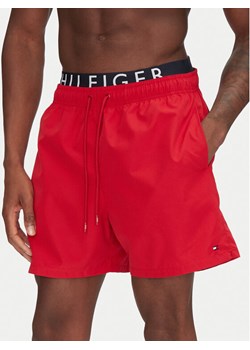 Tommy Hilfiger Szorty kąpielowe UM0UM03489 Czerwony Regular Fit ze sklepu MODIVO w kategorii Kąpielówki - zdjęcie 181170174