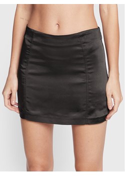 Gina Tricot Spódnica mini Rio 18497 Czarny Regular Fit ze sklepu MODIVO w kategorii Spódnice - zdjęcie 181171034