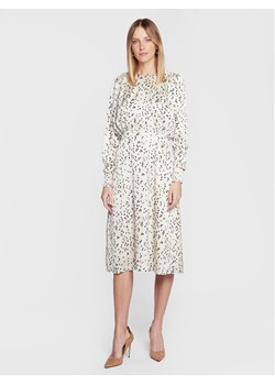 Bruuns Bazaar Sukienka codzienna Acacia Adee BBW3196 Écru Regular Fit ze sklepu MODIVO w kategorii Sukienki - zdjęcie 181171623