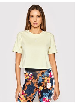 adidas T-Shirt Luxe H56452 Żółty Regular Fit ze sklepu MODIVO w kategorii Bluzki damskie - zdjęcie 181171852