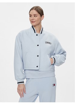 Tommy Jeans Kurtka bomber Varsity DW0DW17236 Błękitny Relaxed Fit ze sklepu MODIVO w kategorii Kurtki damskie - zdjęcie 181172582