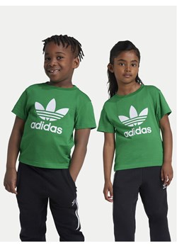 adidas T-Shirt adicolor Trefoil IY4013 Zielony Regular Fit ze sklepu MODIVO w kategorii T-shirty chłopięce - zdjęcie 181172963