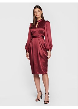 Closet London Sukienka codzienna D8551 Bordowy Regular Fit ze sklepu MODIVO w kategorii Sukienki - zdjęcie 181173450