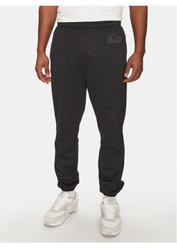 Gap Spodnie dresowe 500382-48 Szary Regular Fit ze sklepu MODIVO w kategorii Spodnie męskie - zdjęcie 181173533
