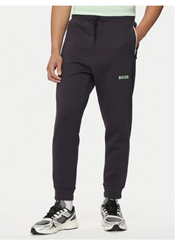 Boss Spodnie dresowe Hadiko 1 50510346 Szary Regular Fit ze sklepu MODIVO w kategorii Spodnie męskie - zdjęcie 181174354