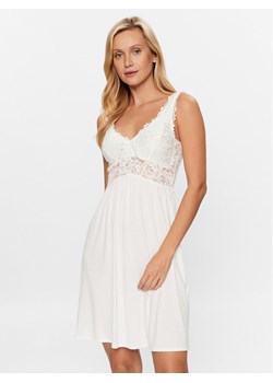 Hunkemöller Halka Nora 175246 Biały Feminine Fit ze sklepu MODIVO w kategorii Koszule nocne - zdjęcie 181174612