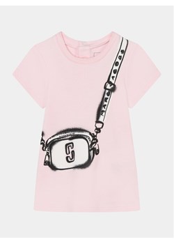 Marc Jacobs Sukienka codzienna W60145 M Różowy Regular Fit ze sklepu MODIVO w kategorii Sukienki dziewczęce - zdjęcie 181175191