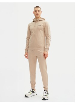 EA7 Emporio Armani Dres 8NPV63 PJVRZ U6155 Beżowy Regular Fit ze sklepu MODIVO w kategorii Dresy męskie - zdjęcie 181176852