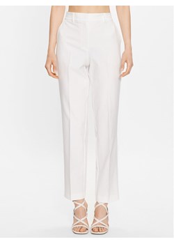 Selected Femme Spodnie materiałowe 16088026 Biały Straight Fit ze sklepu MODIVO w kategorii Spodnie damskie - zdjęcie 181178054