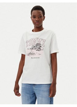 Tommy Jeans T-Shirt Tonal Tropics DW0DW21343 Écru Relaxed Fit ze sklepu MODIVO w kategorii Bluzki damskie - zdjęcie 181178251