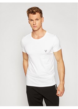 Guess T-Shirt U97M00 JR003 Biały Slim Fit - id: 0000201579770 - marki Guess - 181178544 Guess T-Shirt U97M00 JR003 Biały Slim Fit ze sklepu MODIVO w kategorii T-shirty męskie - zdjęcie 181178544