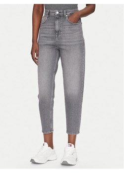 Tommy Jeans Jeansy DW0DW20648 Szary Mom Fit ze sklepu MODIVO w kategorii Jeansy damskie - zdjęcie 181179343