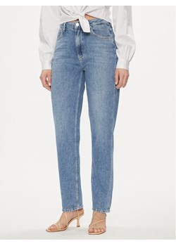 Guess Jeansy W4RA21 D5912 Niebieski Regular Fit ze sklepu MODIVO w kategorii Jeansy damskie - zdjęcie 181179811