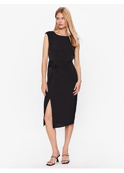 DKNY Sukienka koktajlowa DD3E2011 Czarny Regular Fit - id: 0000303019686 - marki DKNY - 181182424 DKNY Sukienka koktajlowa DD3E2011 Czarny Regular Fit ze sklepu MODIVO w kategorii Sukienki - zdjęcie 181182424