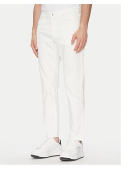 Karl Lagerfeld Jeans Jeansy A2M10136 Biały Tapered Fit ze sklepu MODIVO w kategorii Jeansy męskie - zdjęcie 181182560
