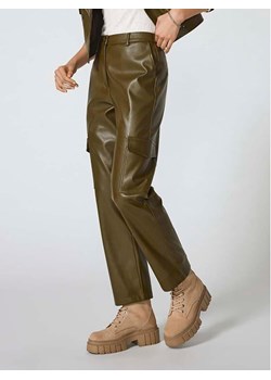 ONLY Spodnie z imitacji skóry 15293029 Zielony Loose Fit ze sklepu MODIVO w kategorii Spodnie damskie - zdjęcie 181183054