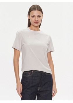 Calvin Klein T-Shirt Metallic Micro Logo T Shirt K20K206967 Beżowy Regular Fit ze sklepu MODIVO w kategorii Bluzki damskie - zdjęcie 181183082