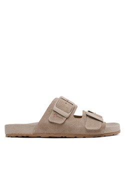 Manebi Klapki Suede Traveler Nordic Sandals W 1.9 RT Brązowy ze sklepu MODIVO w kategorii Klapki damskie - zdjęcie 181183360