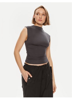 Gina Tricot Top 20883 Szary Slim Fit ze sklepu MODIVO w kategorii Bluzki damskie - zdjęcie 181183431