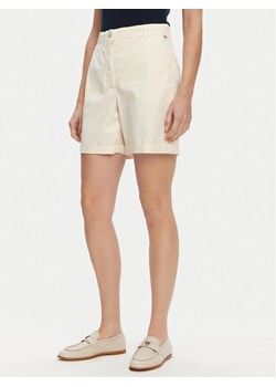 Tommy Hilfiger Szorty materiałowe WW0WW42457 Écru Regular Fit ze sklepu MODIVO w kategorii Szorty - zdjęcie 181184614