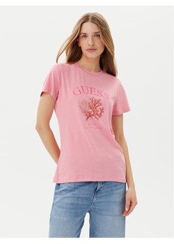 Guess T-Shirt E5GI03 K8G01 Różowy Regular Fit ze sklepu MODIVO w kategorii Bluzki damskie - zdjęcie 181186322