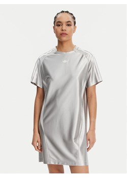 adidas Sukienka codzienna adicolor Teamgeist JD0262 Szary Loose Fit ze sklepu MODIVO w kategorii Sukienki - zdjęcie 181186594