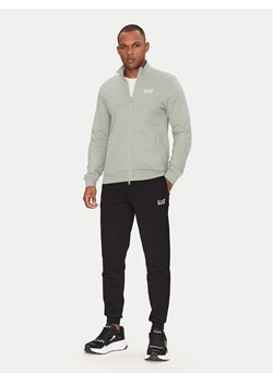 EA7 Emporio Armani Dres 8NPV60 PJVRZ M7003 Zielony Regular Fit ze sklepu MODIVO w kategorii Dresy męskie - zdjęcie 181187012