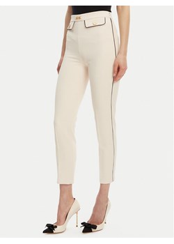 Elisabetta Franchi Spodnie materiałowe PA-T71-51E2-V360 Écru Regular Fit ze sklepu MODIVO w kategorii Spodnie damskie - zdjęcie 181187571
