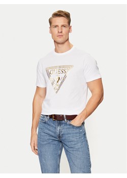 Guess T-Shirt M5RI49 K9RM1 Biały Regular Fit ze sklepu MODIVO w kategorii T-shirty męskie - zdjęcie 181187911
