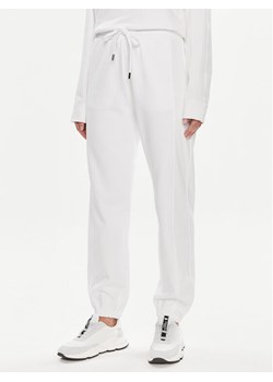 Max Mara Leisure Spodnie dresowe Markus 2416781038 Biały Regular Fit ze sklepu MODIVO w kategorii Spodnie damskie - zdjęcie 181189253