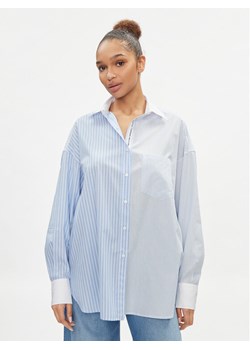 Replay Koszula W2136 .000.10338 Niebieski Comfort Fit ze sklepu MODIVO w kategorii Koszule damskie - zdjęcie 181189523