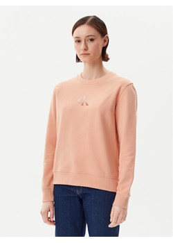 Calvin Klein Jeans Bluza Gradient Monologo J20J225360 Koralowy Regular Fit ze sklepu MODIVO w kategorii Bluzy damskie - zdjęcie 181191201