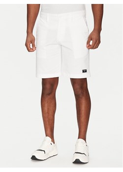 Emporio Armani Underwear Szorty materiałowe EM000591 AF12336 U0002 Biały Regular Fit ze sklepu MODIVO w kategorii Spodenki męskie - zdjęcie 181191452