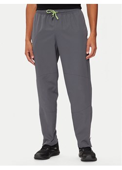 Under Armour Spodnie dresowe Ua Legacy Windbreaker 1382876 Szary Regular Fit - id: 0000304111815 - marki Under Armour - 181191952 Under Armour Spodnie dresowe Ua Legacy Windbreaker 1382876 Szary Regular Fit ze sklepu MODIVO w kategorii Spodnie męskie - zdjęcie 181191952