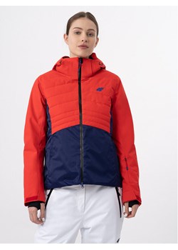 4F Kurtka narciarska 4FAW23TTJAF339 Czerwony Slim Fit ze sklepu MODIVO w kategorii Kurtki damskie - zdjęcie 181192294