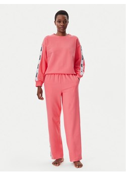 DKNY Piżama YI80040 Różowy Relaxed Fit ze sklepu MODIVO w kategorii Piżamy damskie - zdjęcie 181192734