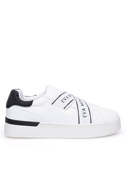 Eva Minge Sneakersy WYL3796-2 Biały ze sklepu MODIVO w kategorii Buty sportowe damskie - zdjęcie 181193173
