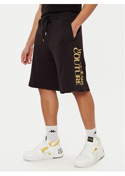Versace Jeans Couture Szorty sportowe 78GADT05 Czarny Regular Fit ze sklepu MODIVO w kategorii Spodenki męskie - zdjęcie 181193642