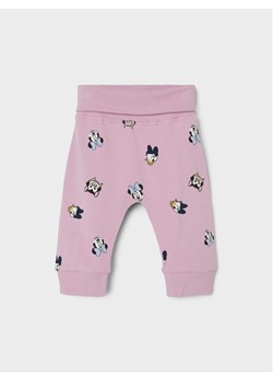 NAME IT Spodnie dresowe DISNEY 13207498 Fioletowy Regular Fit ze sklepu MODIVO w kategorii Spodnie i półśpiochy - zdjęcie 181193772