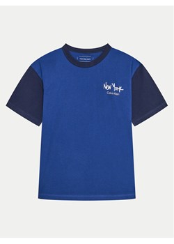 Calvin Klein Jeans T-Shirt IB0IB02330 Niebieski Regular Fit ze sklepu MODIVO w kategorii T-shirty chłopięce - zdjęcie 181194034
