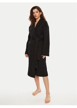 Calvin Klein Underwear Szlafrok Robe 000QS7316E Czarny - id: 0000304059957 - marki Calvin Klein Underwear - 181194594 Calvin Klein Underwear Szlafrok Robe 000QS7316E Czarny ze sklepu MODIVO w kategorii Szlafroki damskie - zdjęcie 181194594