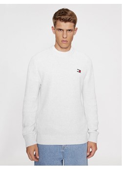Tommy Jeans Sweter Tonal Xs Badge DM0DM17776 Szary Regular Fit ze sklepu MODIVO w kategorii Swetry męskie - zdjęcie 181195053