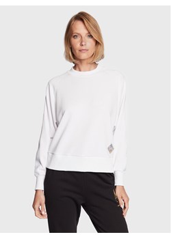 Armani Exchange Bluza 3RYM72 YJCSZ 1000 Biały Relaxed Fit ze sklepu MODIVO w kategorii Bluzy damskie - zdjęcie 181195161