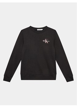 Calvin Klein Jeans Bluza Monogram IU0IU00397 Czarny Regular Fit ze sklepu MODIVO w kategorii Bluzy chłopięce - zdjęcie 181196451