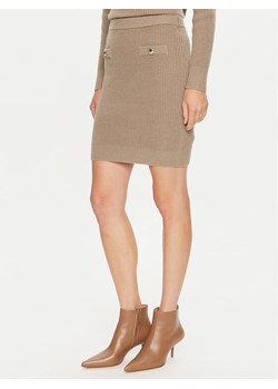 Guess Spódnica ołówkowa Zylee W4BD64 Z2WX0 Beżowy Slim Fit ze sklepu MODIVO w kategorii Spódnice - zdjęcie 181197173