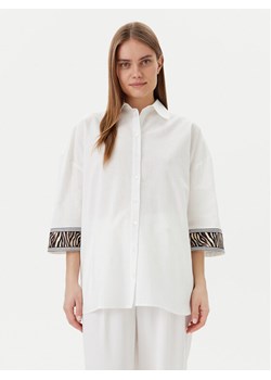 LOLA CASADEMUNT Koszula LS2515036 Biały Relaxed Fit ze sklepu MODIVO w kategorii Koszule damskie - zdjęcie 181197323