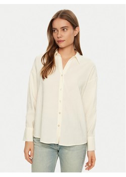 Vero Moda Koszula Queeny 10289349 Écru Regular Fit ze sklepu MODIVO w kategorii Koszule damskie - zdjęcie 181198103