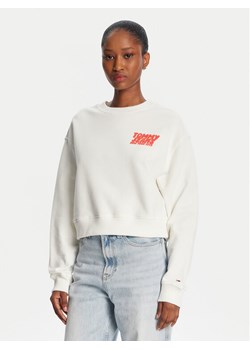 Tommy Jeans Bluza DW0DW21345 Biały Relaxed Fit ze sklepu MODIVO w kategorii Bluzy damskie - zdjęcie 181198534